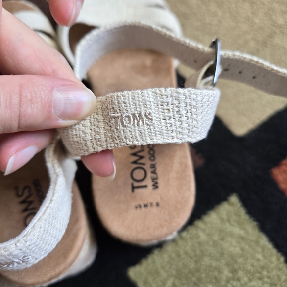 TOMS Women's Tan Espadrille Wedges - Picture 9 of 12